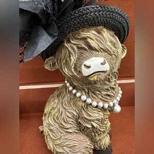 Victorian Feathered Hat Girl Highland Cow Home Decor Fancy Figurine